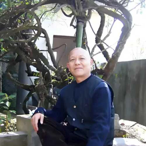 方见尘老师的照片，单击鼠标查看大图！
